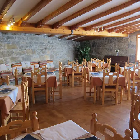 Meson De L'ainsa 3* אינסה