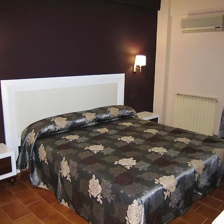 Meson De L’ainsa Hotel Aínsa-Sobrarbe